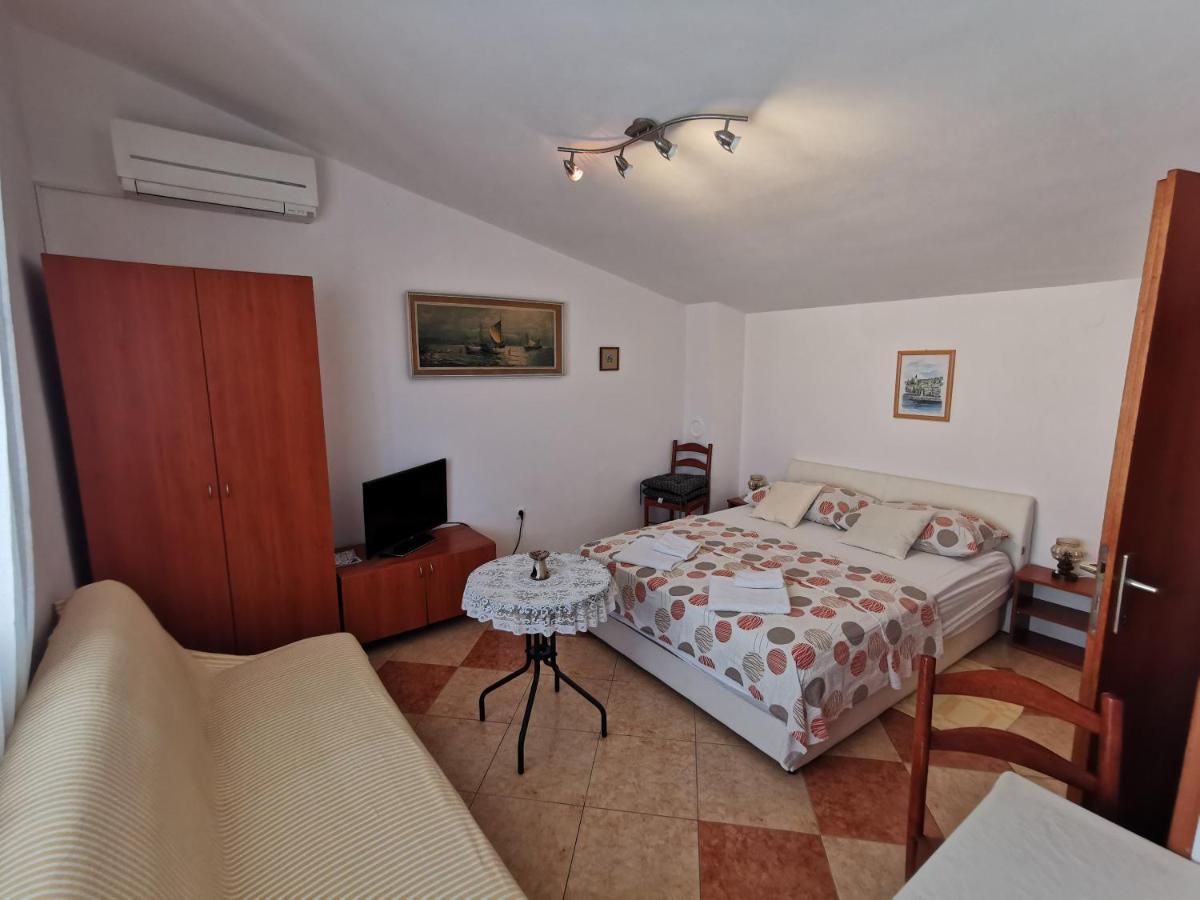 Studio Apartments Jasminka Селце Экстерьер фото