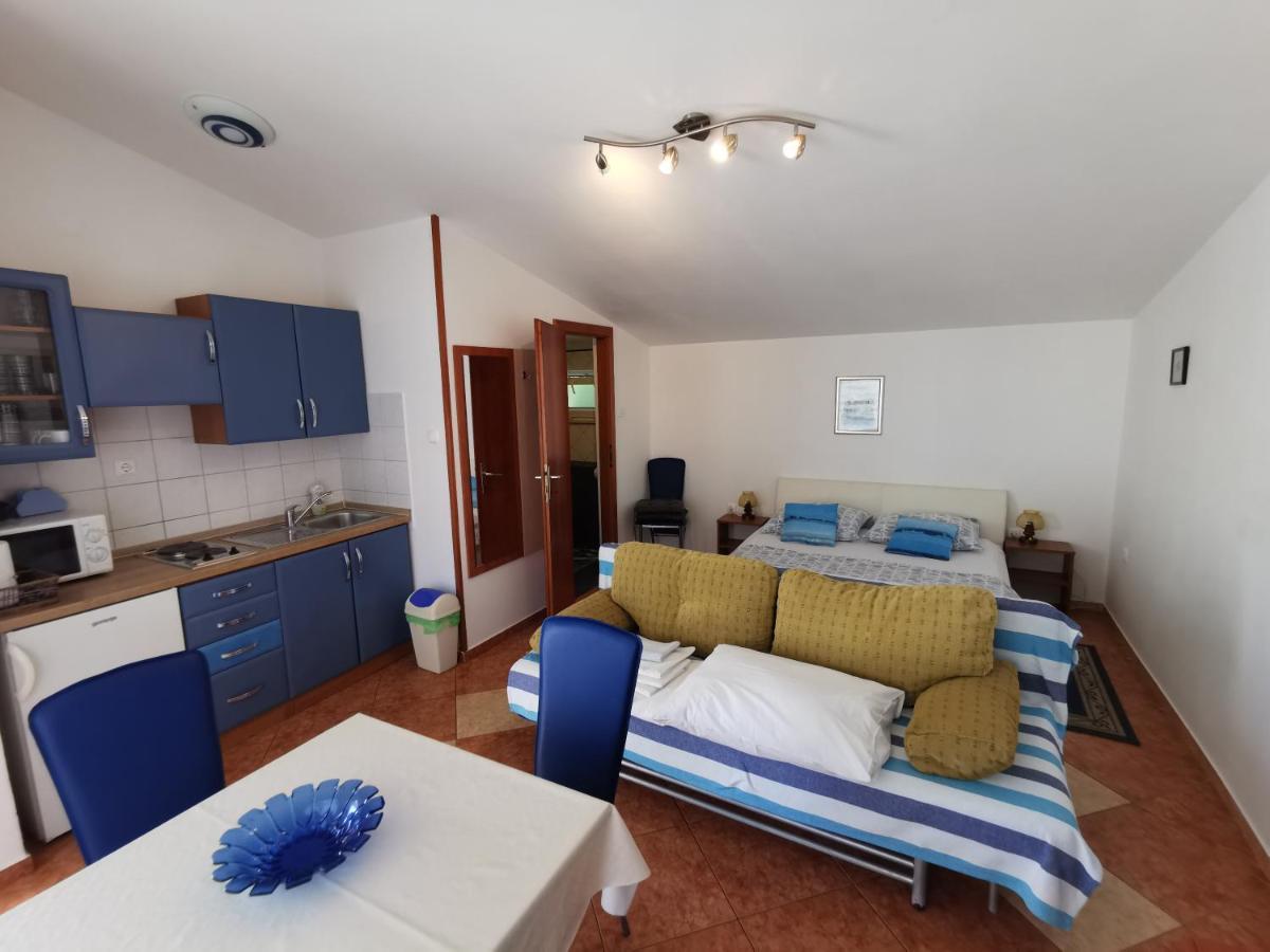 Studio Apartments Jasminka Селце Экстерьер фото