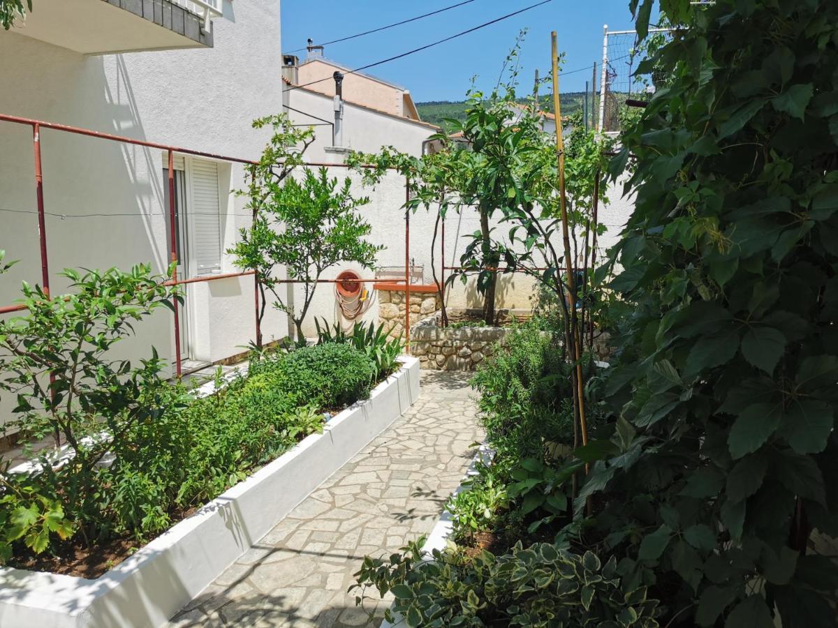 Studio Apartments Jasminka Селце Экстерьер фото