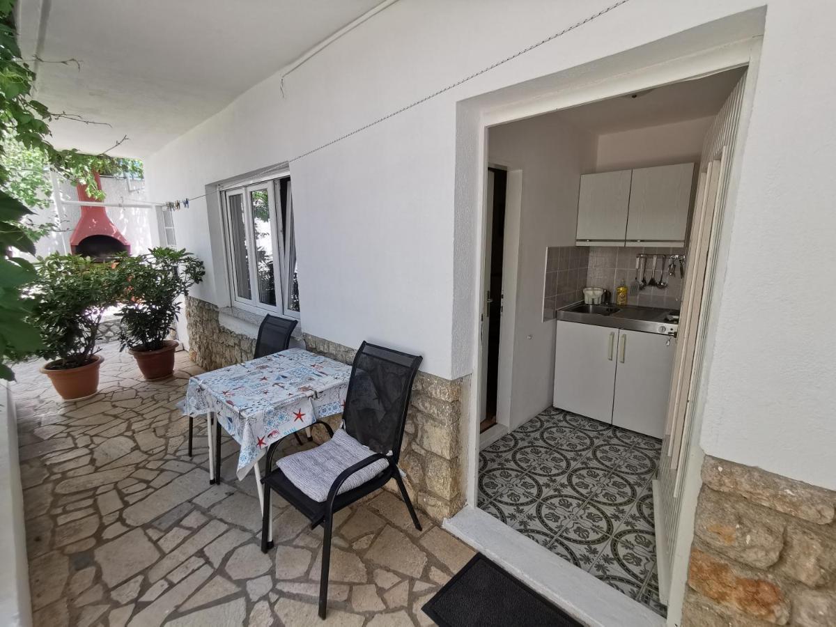 Studio Apartments Jasminka Селце Экстерьер фото